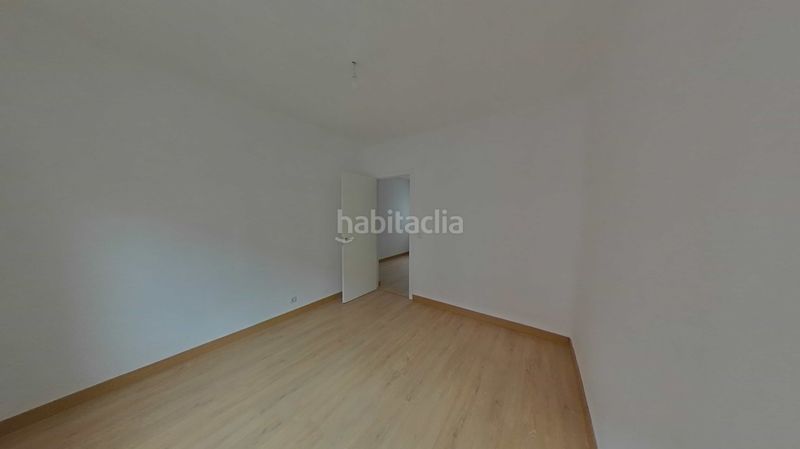 Foto f58dda24-63ae-4d6d-b2b4-5d4c5650606e. Pis a Villaverde Alto Madrid
