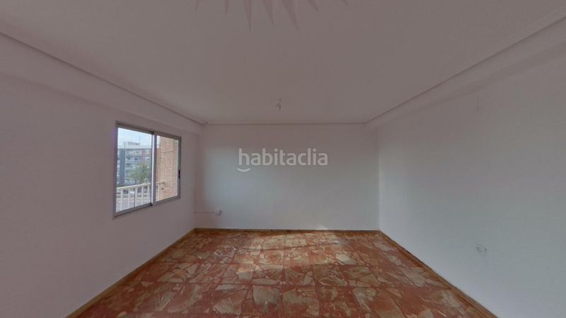Foto a116a78c-5de1-4e81-8bc0-62658970702a. Pis a Natzaret Valencia