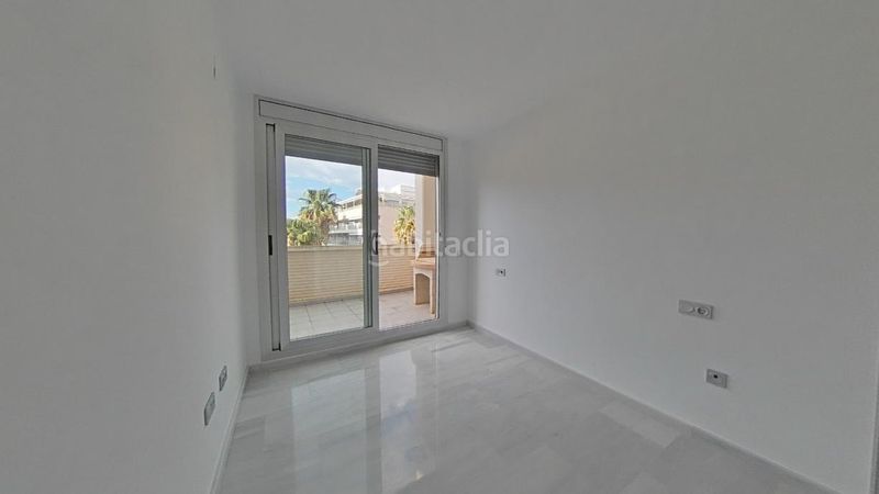 Foto d1579059-57d7-4799-8c68-c249e3889724. Apartament amb aparcament piscina a Les Bassetes - El Marjal Dénia