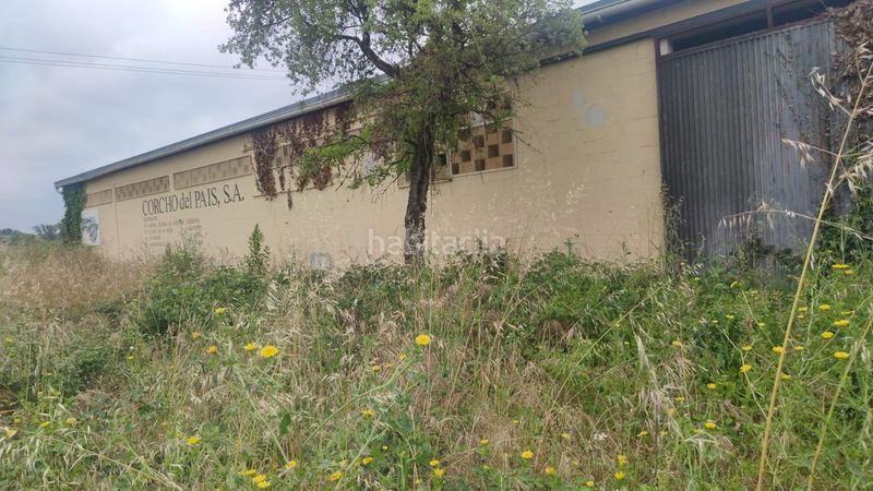 Foto 7edb1b22-4d58-4a4b-809a-0f9430873312. Nau industrial a Oeste Logroño
