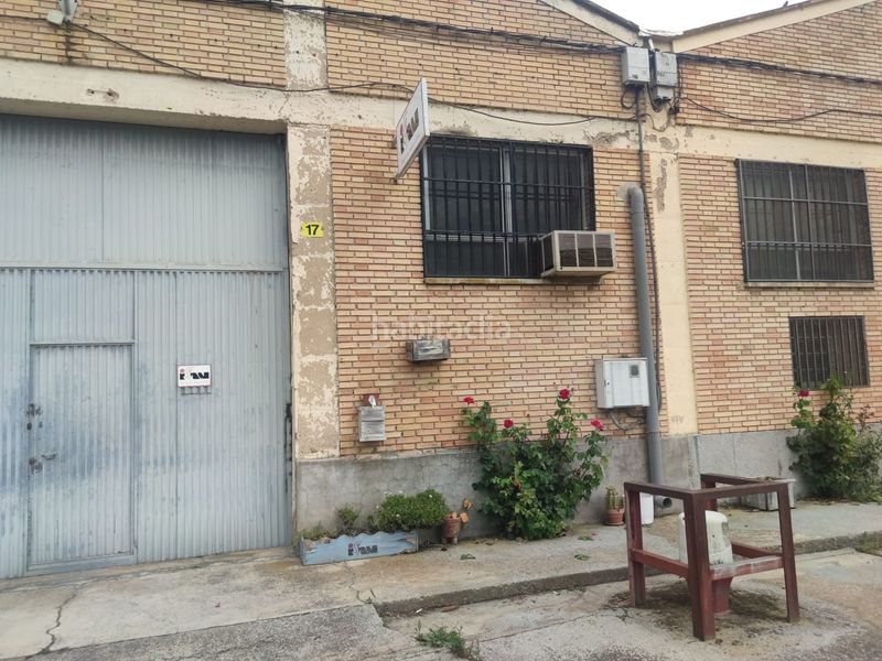 Foto cec85cfa-d0d6-4c01-98cc-7b56ac53d4a4. Nau industrial a Oeste Logroño