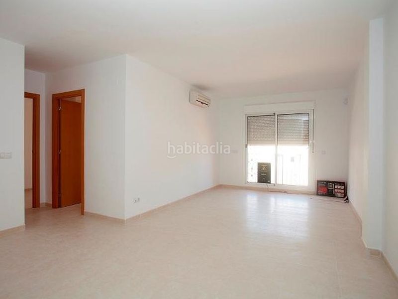Foto 19673a55-5997-44e2-978b-5a57a9c4902c. Apartament amb aparcament a Camarles