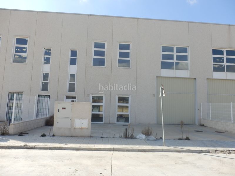 Foto 45ed63c5-b002-4e3b-8ab7-70b49e19cd0d. Nau industrial a Chiloeches