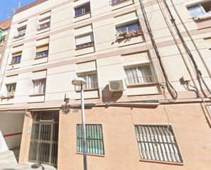 Pis  C/ roselles. Solvia inmobiliaria  piso santa coloma de gramenet