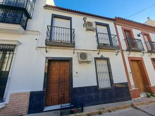 Chalet  C/ fernández merchante. Solvia inmobiliaria  casa bollullos par del condado