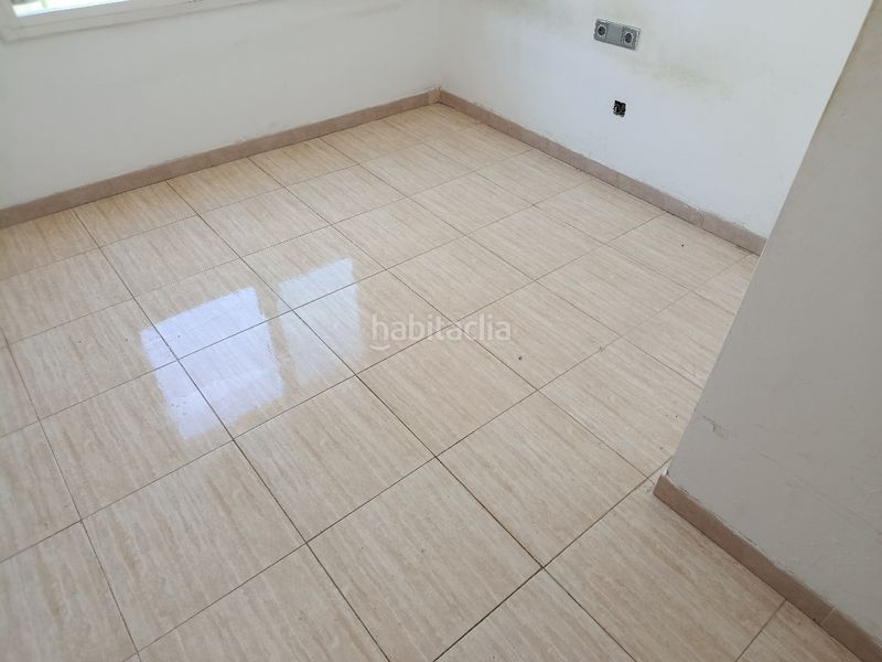 Foto e72f8540-5a2f-4374-9396-40ab0fae1ab6. Casa aparellada a Sant Celoni