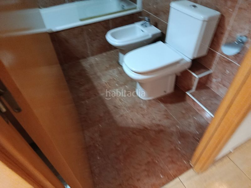 Foto f125b99d-f3ae-4fd3-ac62-c5e8144d56a7. Casa aparellada a Sant Celoni