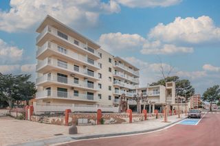 Flat  Av ferrocarril. Solvia inmobiliaria  piso montroig del camp