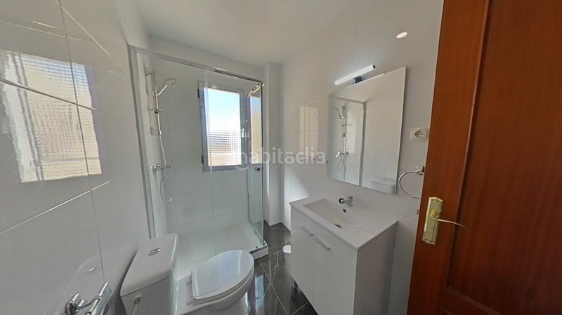 Foto 5d28e387-74ce-4376-b18f-496f370e61d3. Pis a Los Rosales Madrid