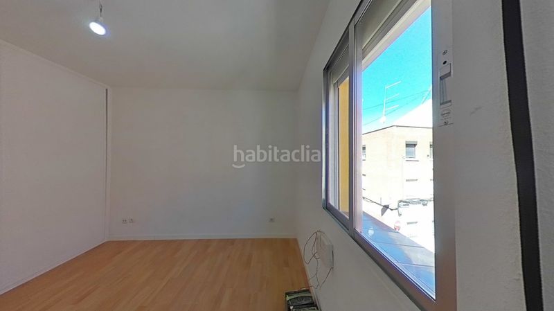 Foto 8bf8b454-cd8c-4574-a250-136bc8ea20f8. Pis a Los Rosales Madrid