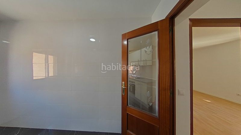 Foto b4d32a4c-97fb-470f-b6e4-3daf27e26f7f. Pis a Los Rosales Madrid