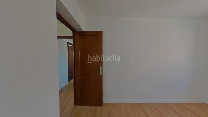 Foto f70d8881-ce58-456d-9e17-bc826765e8ed. Pis a Los Rosales Madrid