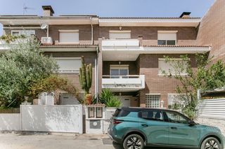 Casa aparellada a C/ Ferrer i Guardia