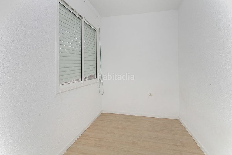 Foto aeb043c1-365e-4c32-888d-0054c7b1c571. Casa aparellada amb aparcament a La Roureda Viladecans
