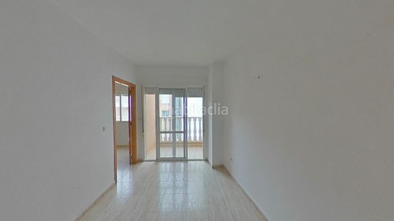 Foto 5ddb00bc-5307-4b79-b993-72aa9f89aa40. Apartament amb piscina a Antonio Machado Torrevieja