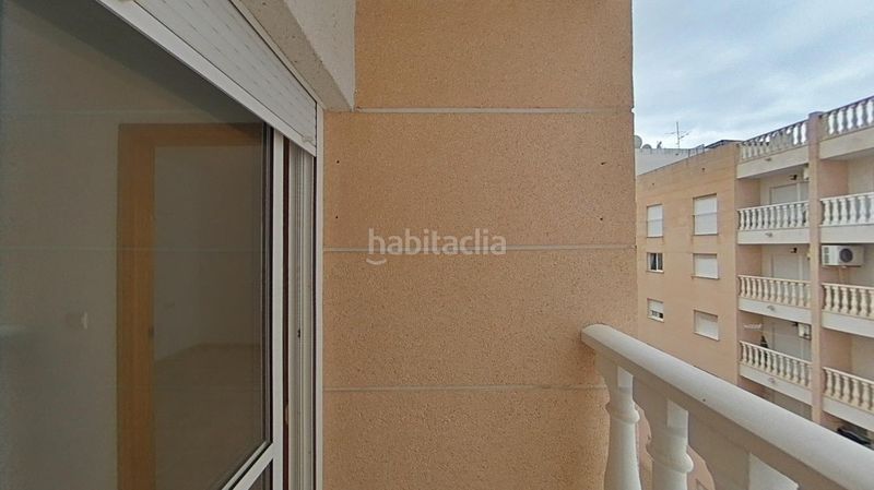 Foto b0e7d54f-1c75-40d3-ac9b-25ea274966eb. Apartament amb piscina a Antonio Machado Torrevieja