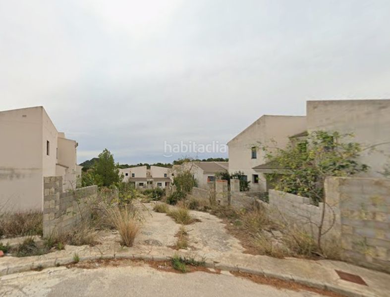 Foto 2bc9c881-24ae-4443-93f2-e93641f29248. Casa aparellada a Monserrat