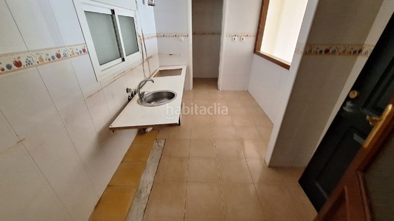 Foto a072ff96-41f5-42b0-b27d-3a992f2e4de7. Pis amb aparcament a Madre de Dios Jerez de la Frontera