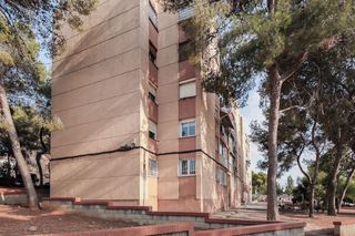 Flat  Av/ pallaresos. Solvia inmobiliaria  piso sant salvador