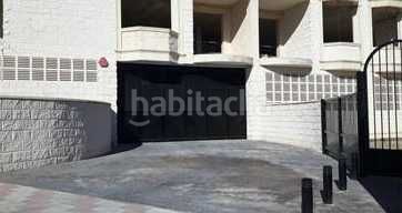 Foto f7281712-8d94-48cf-92bb-617929d2dff3. Aparcament cotxe a San Fulgencio