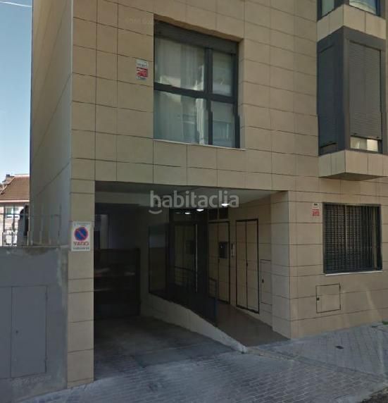 Foto cdc7af23-b3c5-4249-87d3-cdc420103da2. Aparcament cotxe a Canillas Madrid