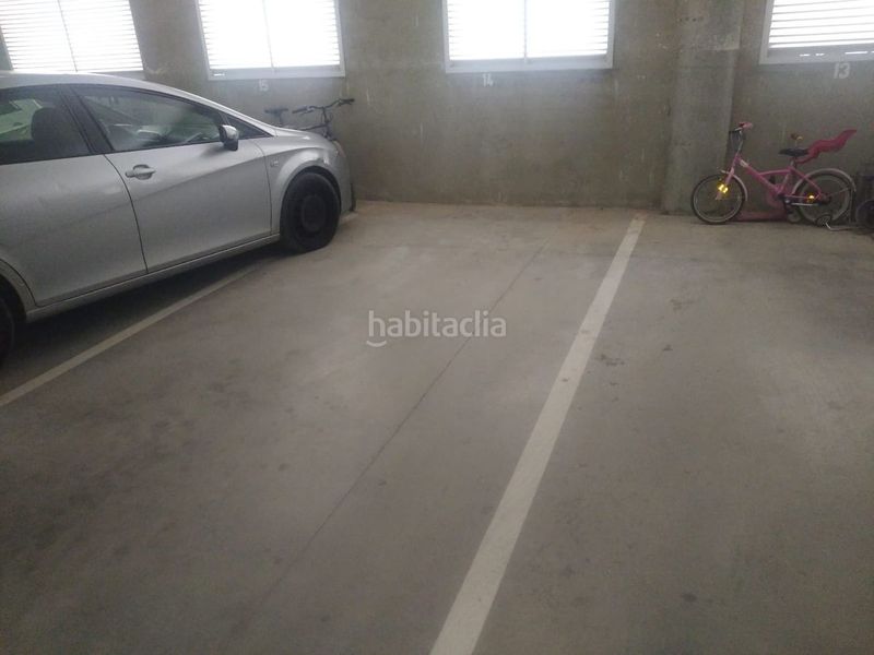 Foto e9ec87db-5af3-4d03-8046-d71030caeac5. Aparcament cotxe a Moià
