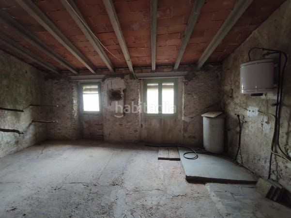 Foto 8ff955ad-0f7a-43c9-a3e1-e94d103e472d. Casa aparellada a Marçà