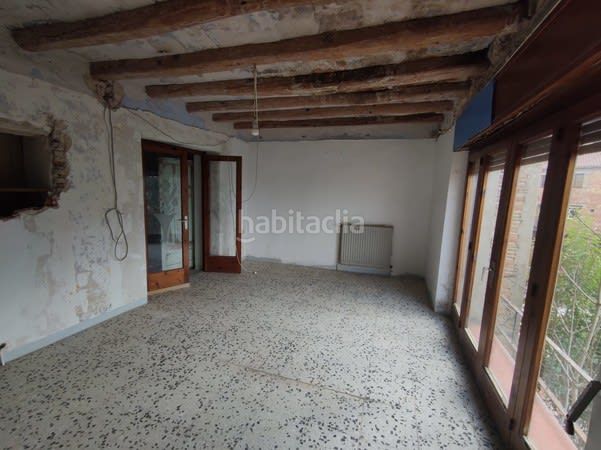 Foto e241bef8-0a21-4bf3-960c-b60a8a50ab4e. Casa aparellada a Marçà