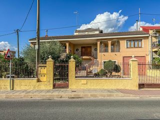 Xalet  Ctra. beniel. Solvia inmobiliaria  casa orihuela