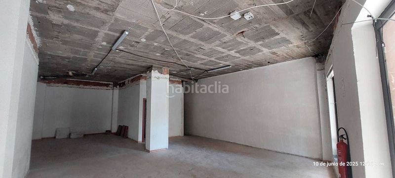 Foto 0b1eeae4-8a04-4783-9be4-230fcc288b20. Local comercial a Centre Cornellà de Llobregat