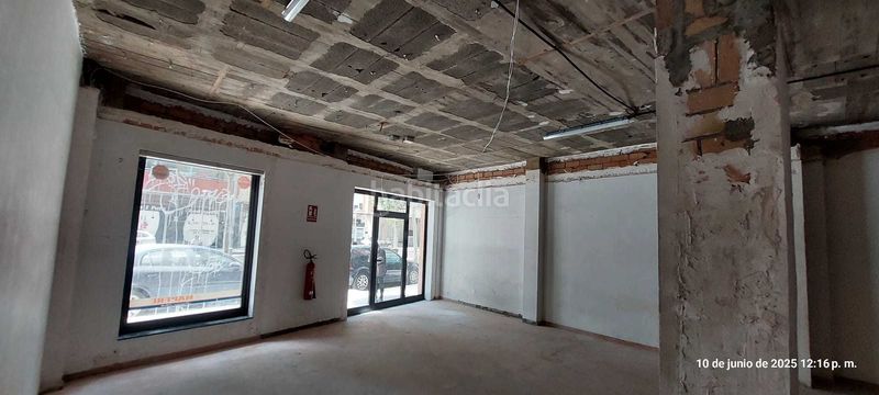 Foto 927e8d7a-6f63-4a9d-8516-837b84d9f108. Local comercial a Centre Cornellà de Llobregat