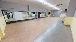 Local Comercial  C/ sagrada familia. Solvia inmobiliaria  locales jaén