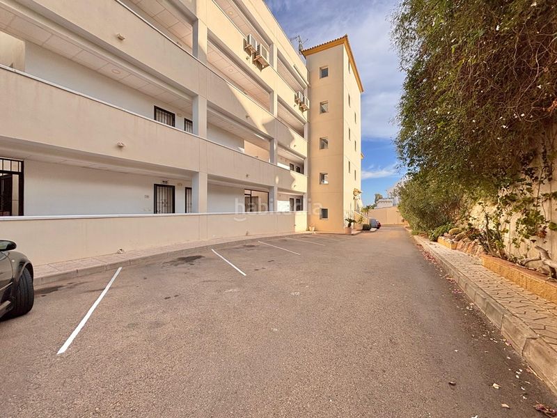 Foto 9461fe28-edcf-4ac7-9d8d-ede5e7a7eb58. Apartament amb aparcament a Villamartín-Las Filipinas Orihuela