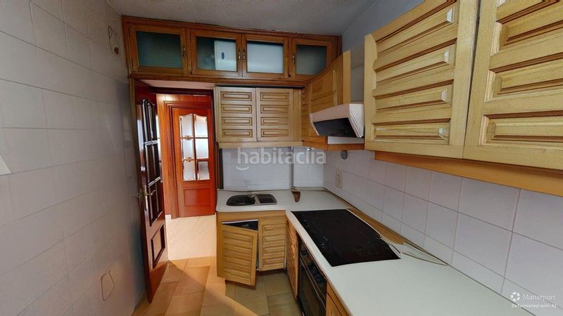 Foto 32be50a2-9f7c-4e1c-b6e4-5381fa6ee777. Pis amb aparcament a Peñamefecit - Avda Barcelona Jaén