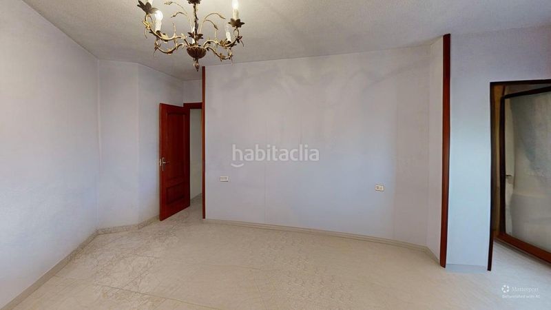 Foto f1c4bf1e-866d-4db0-8ff3-b85b2a76ee8a. Pis amb aparcament a Peñamefecit - Avda Barcelona Jaén