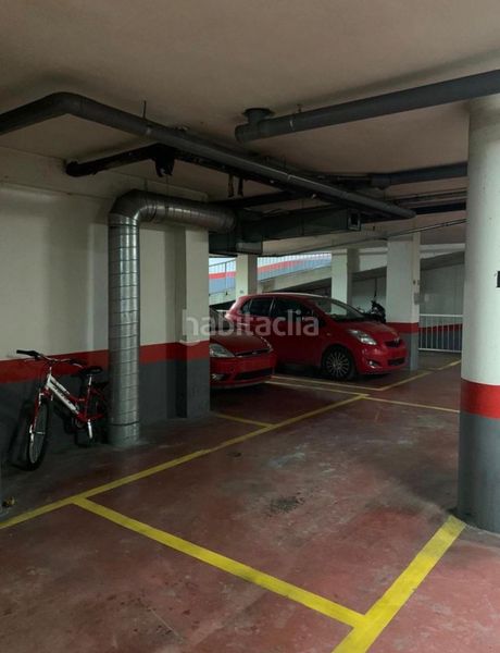 Foto d0ba8655-e707-4438-8114-853405726a69. Aparcament cotxe a El Valle - Universidad Jaén
