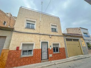 Chalet  C/ niño jesús. Solvia inmobiliaria  casa albatera
