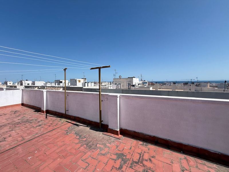 Foto b41abdf0-ad20-4cce-8b1f-396b0f6948aa. Pis a Antonio Machado Torrevieja