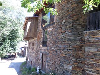 Flat  C/ roxan - pq vilamor. Solvia inmobiliaria  piso folgoso do courel