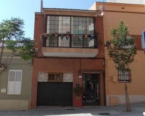 Flat  C/ josep anselm clave. Solvia inmobiliaria  piso esplugues de llobregat