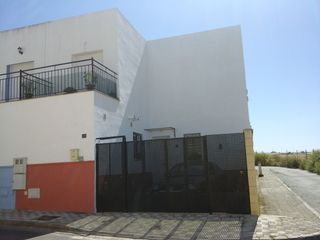 Chalet  C/ virgen del carmen. Solvia inmobiliaria  casa huévar del aljarafe