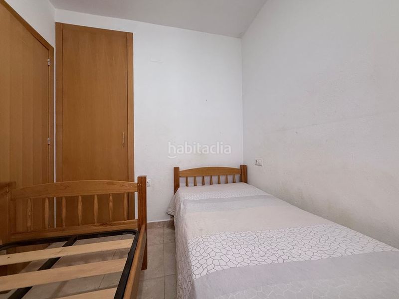 Foto f5722926-6ebd-426c-9ba0-34adaced8251. Pis a Antonio Machado Torrevieja