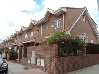 Chalet  C/ peña rubia. Solvia inmobiliaria  casa móstoles