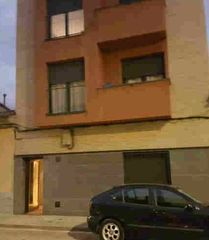 Flat  C/ montserrat. Solvia inmobiliaria  piso manlleu