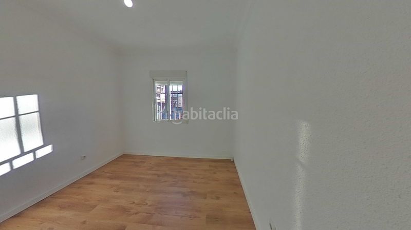 Foto fb27c551-a7d0-4cf7-a238-46cb3025c973. Pis a Numancia Madrid