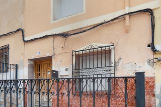 Chalet  C/ cuesta bartolomé lopo. Solvia inmobiliaria  casa cieza