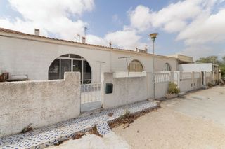 Casa aparellada a C/ Lejona