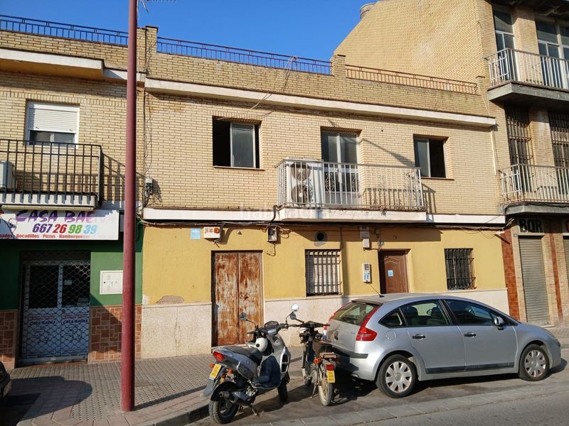 Foto 65c05f51-e307-49a2-916a-32b7b938e567. Chalet in Salesianos Utrera