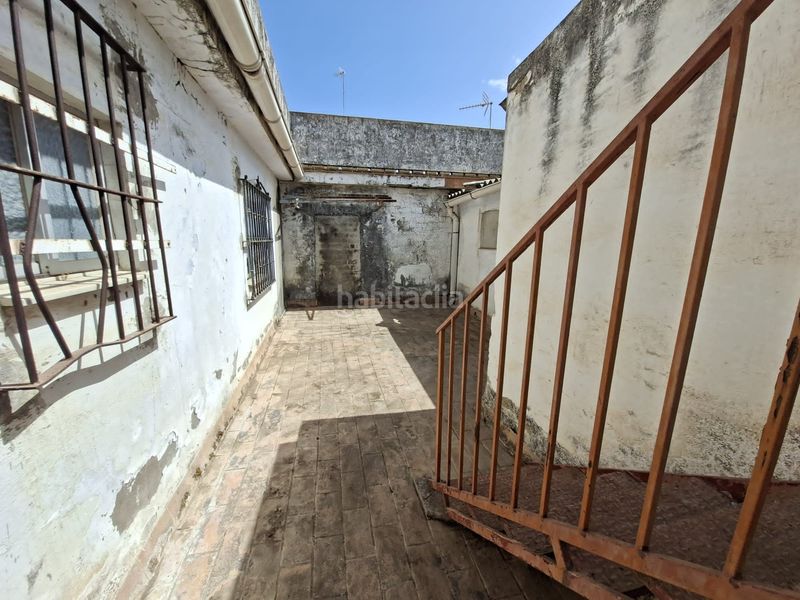 Foto c683bd38-513a-4524-8df8-b1a1fe832878. Chalet in Salesianos Utrera