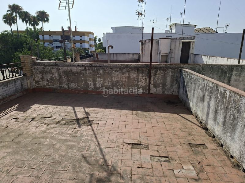 Foto f494b259-f590-4310-bfd9-8e2b718dcc39. Chalet in Salesianos Utrera